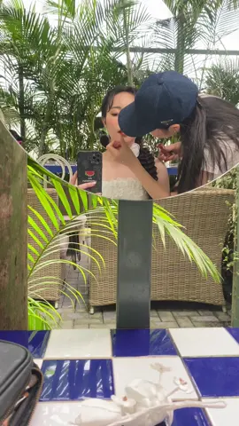 Một ngày làm việc của mình tại phim trường với bé dâu siêu đáng iu  😘#liênnhưmakeupartist #makeuplêvănquớibìnhtân #codau #xuhuong #vugarden 