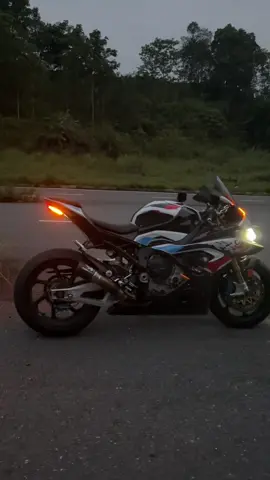 BMW M1000RR#xuhuongtiktok #bmw 