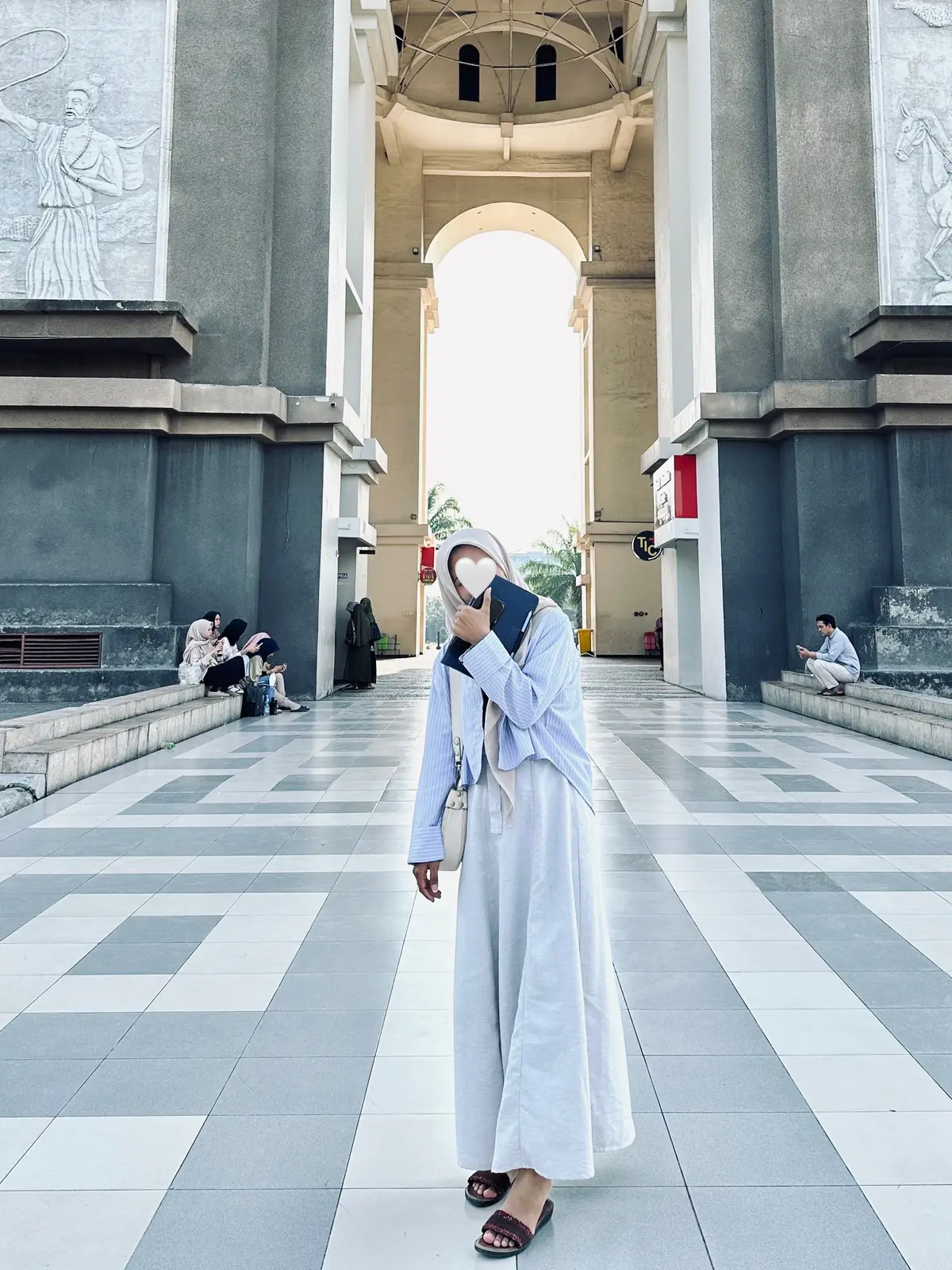 nikmati anak tangganya satu per satu. kita lagi ga berlomba dengan siapapun. so enjoy your process 🌾 #fyp #foryou #pabrikberas #gabahbalap🌾 #penggilinganpadi #suksesmuda #petanimuda 