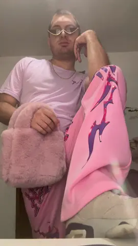 ¿Te quieres vestir como una estrella de pop? Aqui les traigo uno de mis popstar looks. Ahora estoy ready pa los paparazzis #popstar #popstarfashion #kawaii #kawaiiboy #malepopstar #y2kaesthetic #kawaiiaesthetic #kawaiifashion #streetwear #StreetStyle 