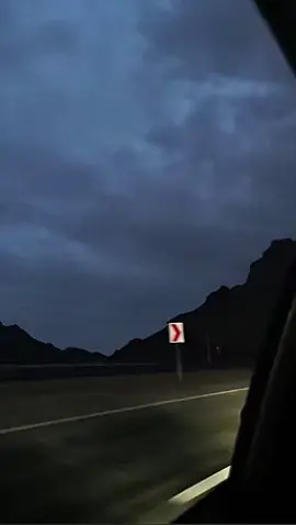 يكفيني أغيب وخافقي ماجاكُ منه قصور .