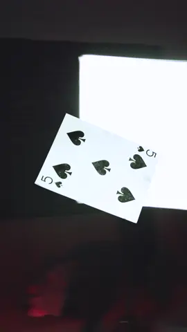 🃏carta voladora  #film #clips #videoclip #filmmaker #vfx #videoedit #videoeditor #videoproduction #creative #magic #ideas #inspiration #adobepremiere #creativity #coolvideo 