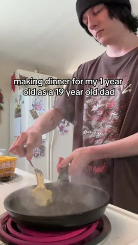 im still a little new to this😅 #viral #dadsoftiktok #dadtok #teendad #cookingforkids #easydinner #toddlermealideas #cooking #Recipe 