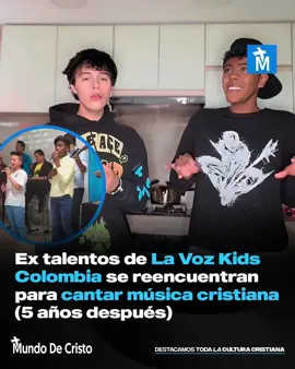 🎤 Juanse Laverde y Bryan Rodríguez, ex participantes de La Voz Kids Colombia en 2018, se reencuentran cinco años después para cantar juntos una canción cristiana. 1️⃣ En el primer video, grabado hace cinco años, interpretan “La Gloria de Dios” en una iglesia. 2️⃣ En el segundo video, cinco años después, realizan una versión de la conocida canción “Hallelujah (Aleluya)” desde una cocina. 🤔 ¿Qué te ha parecido esta colaboración entre estos dos talentos? #️⃣ #lavozkids #juanselaverde #bryanrodriguez #mundodecristo 