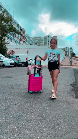 #подорож #models #shein #валіза #zara #поїздка #порто #подорожпортугалія #portugalviral #portugaltravel #explore #pink #simple #best #barbie #barbiegirl 