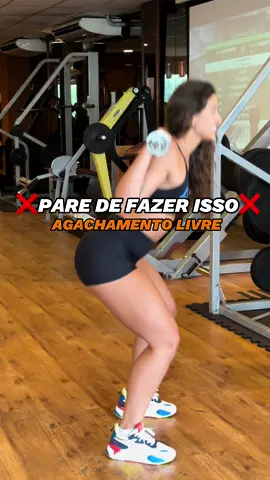 Você estava errando nisso senhora?🤭 Agora não tem desculpas viu? 🏆 QUER SEU TREINO FEITO POR MIM? clica no link da bio e vem ser minha aluna🚀🚀🚀🚀 . #squat #Fitness #treino #leg #legday #personaltrainer #gym 