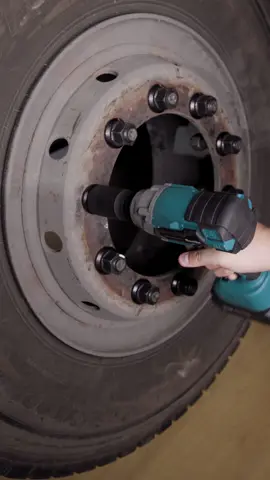 Easy to change tires #foryou #hardware #seesii #impactwrench #car 