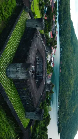 Benteng Belgica Banda neira 08 Juni 2024 ✨ #fyp #banda #bandanaira #bandaneira #bentengbelgica #belgica #jalanjalan #travel #janganmatisebelumkebandaneira #drone #malukupride🏝🔥 #malukuutara 