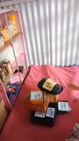 Maaf yah kamerax kurang bersih & bgus, doain smoga secepatnya bisa beli hp baru, blum bisa kumpulin uang Krn msih ad kebutuhan lain yg lbih penting, gpp ini aja dlu,,, sabar2in aja dlu, yg penting msih bisa dipke pdahal LCD nya udah copot Tpi ak ikat karet 🤭😁🙏 #semangatberjuang #larismanis #unboxing #fypgakyahシ #jualan #pejuangcuan 