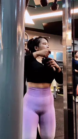 Biar apa? Biarin #gym #gymgirl #workout #GymTok #gymmotivation #girlpower #workoutmotivation #gymrat #fyp #fypシ゚viral #girl #capcut 