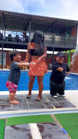 Un bailecito con los @alcacos 