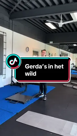 Aflevering 1 van Gerda’s in het wild! Met vandaag, Gerda uit Alphen aan den Rijn. #sketch #grappig #geintje #herkenbaar #gerda #evisports #funny 