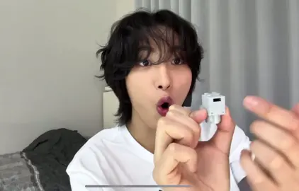 Silly Seonghwa being cute on his live vid 6/13/24. #seonghwa #parkseonghwa #seonghwaedit #ateez #kpopedit #ateezedit