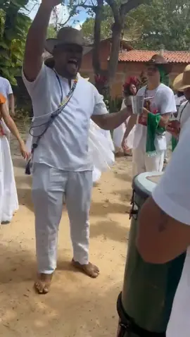 meu paizinho seu Matheus légua na boca do tambor 🪘 🤎💛