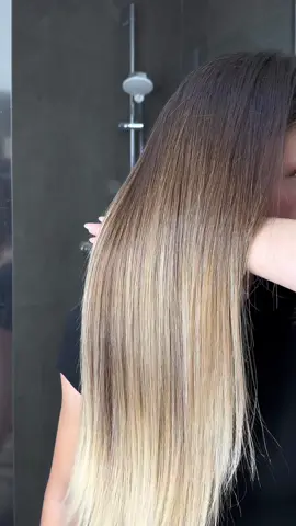 GRWM: come ottenere dei capelli setosi come appena uscite dal parrucchiere!!🤍 con la linea Keratin Repair di @apivita ✨🐝  #apivita #apivitaitalia #keratinrepairapivita #saloninyourhome #hairtok #haircare #virals #viral #perte #foryou #hairtiktok #hairvideo #haircareroutine #haircareproducts 
