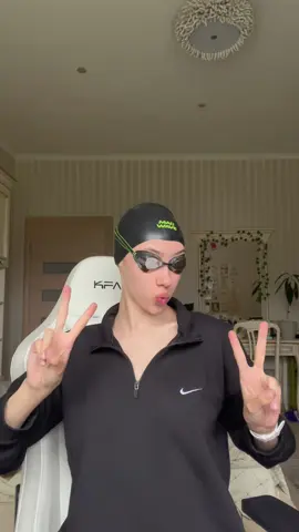 какой вариант вам больше нравится?) я за Friday 🖤 #swim #swimming #swimmer #CapCut 