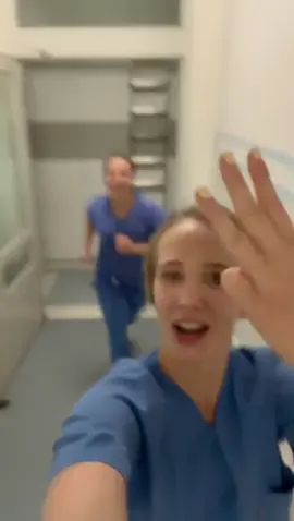 Wer ist auch ready für's Wochenende? ☀️💉🩺 3, 2, 1, let’s go! #nurse #pflege #pflegeinfosion #pflegehumor #nursing #fyp #gutelaune #lieblingskollegin #pflegefachkraft #pflegeausbildung #pflegmitherz #PflegeFreundschaft #besties 