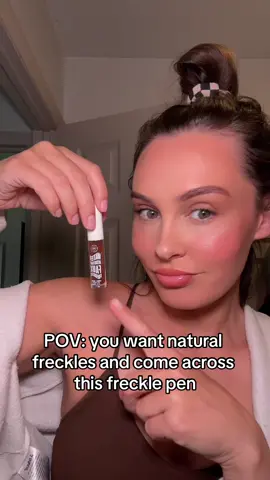 By far my fav freckle product 🙌🏻 so cute for a summer beachy makeup look! #DIY #makeup #natural #beauty #beautyhacks #fyp #fypage #freckles 