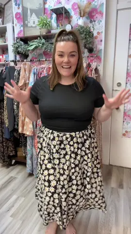 Daisy Skirt 5⭐️ #floralskirt #plussize #Summer 