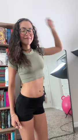 this dance is so fun #fyp #foryoupage #foryou #trendingtiktok #dance #dancing #tiktokdance 