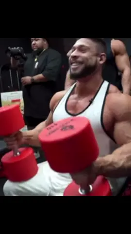 Ramon Dino Humilhando Urss 😱🫡 #ramondinopro #gym #treino #viral #fyp #growth #academia #cbum @Ramon Dino 