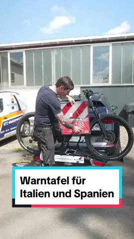 🚲🏖️ In Teil 3 unserer Serie „Mit dem Fahrrad in den Urlaub“ nehmen wir dich mit auf eine Reise nach Italien und Spanien. Erfahre, welche besonderen Regelungen und Vorschriften du beachten musst und wo die Unterschiede liegen. Sei gut vorbereitet und genieße deinen Radurlaub stressfrei und legal! #FahrradträgerMontieren #FahrradTransport #AutoZubehör