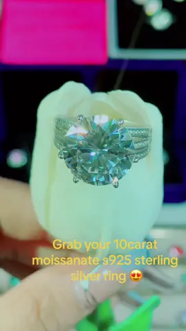Glam with our 10ct ring #fypシ゚viral #queenoulisa 