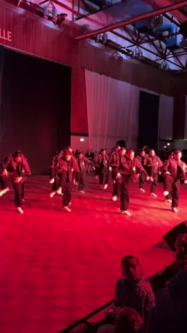 Am 08.06. waren wir bei der Norddeutschen Meisterschaft der European Masters of Dance in Hameln und haben uns den 9. von 21 Plätzen ergattert 🥰 Hier ein kleiner Einblick in unseren Tag, der uns hoffentlich noch gaanz lange im Gedächtnis bleibt ☺️✨ #foryou #crew #foryoupage #ivm #dance dc: @Keyl Kaubukowski 