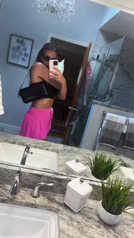 In love ❤️ #fashiontiktok #beautyhacks #tiktokshop #viraltiktok 