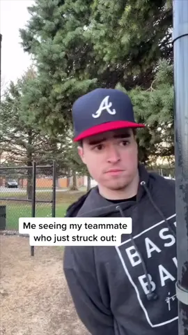 How to cheer up your sad teammate😂⚾️