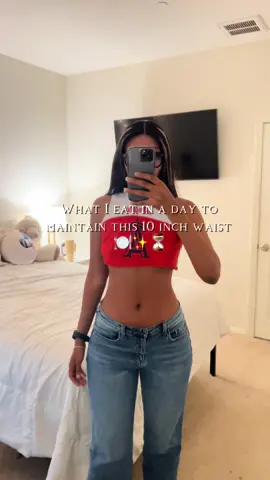 Good eatss 🍽️ i dont cut anything out of my diet honestly eating in moderation and a defict is best for me and what works for me ! I think imma try to cut out sugar though well seee, until next time 💋💋💋 #isiskellier  
