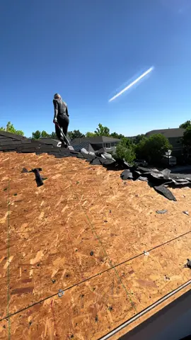 R🏚️🏚️F ON  🔨 #roofing #roof #rooftop #construction #contractor #roofer #fy #explore #fypシ゚viral 