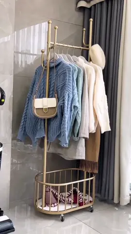 Movable Clothes Hanger Coat Rack With Basket Universal Wheels Mobile Storage Rack Nordic Simple Floor  Hanger For Bedroom Storage