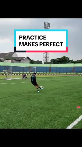 Practice Makes Template 🥶 #MasHazard #Winger #Football 