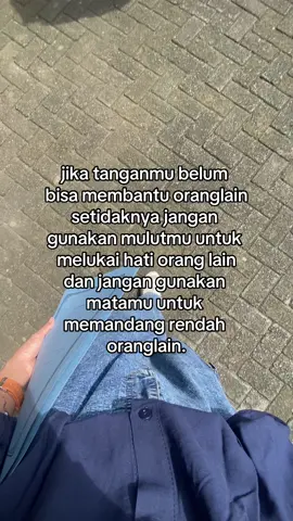 KARNA KITA TIDAK TAU NASIB SESEORANG KEDEPANNYA.