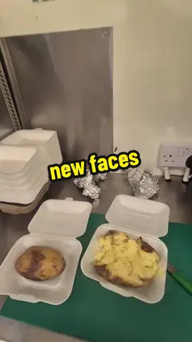 #mrspud #spudarmy #halalfood #spudlife #jackeppotato #stevanage #chilliconcarne #cheeseandbeans 