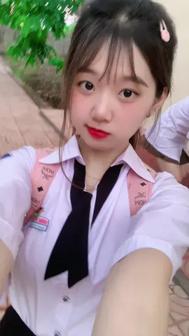 Mặt này học lớp mấy là hợp lí ta 🤣#xh #fyp #đaklak47 #thuyhien 