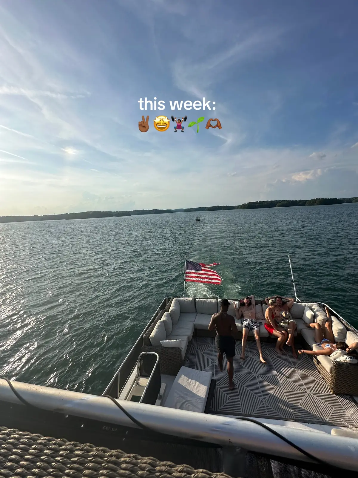 thank God it’s friday!! Survived another beautiful but very long week #dump #cameraroll #gym #GymTok #wellnessjourney #faith #prayer #motivation #quotes #quotesoftheday #manifestation #mindset 