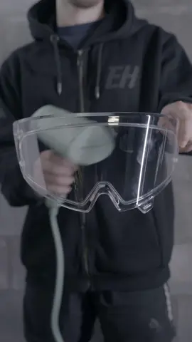 Ready to blow off some steam? 😮‍💨 With a Pinlock® 120XLT included free in the box with every EOX helmet, you never have to worry about condensation. Don’t believe us? Just watch it in action…