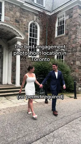 Hands-down best photoshoot location in Toronto. Super private with no one else there but us & best thing is no booking/permit required! #engagementshoot #torontophotospots #toronto #engagementphotos 