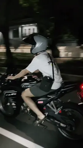 jare ibuk olih dolan seng penting mam sek😋 #cbr 150r#platE #fypシ゚viral #masukberanda 