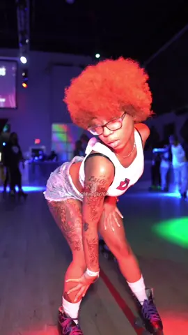 #rollerskaters #trending #blackpeopleskating #rollerskatingtricks #fyp #rollerskating #foryoupage #viralvideo #rollerskate 
