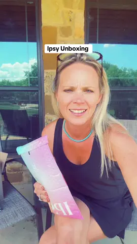 #unboxing #ipsy #ipsyglambag #ipsybag 