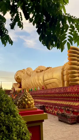 Pha That Luang Temple & Beautiful Sunset | Vientiane _ Laos #phathatluang #temple #vientiane #laos #travel #asia #fyp #foryou #foryoupage 