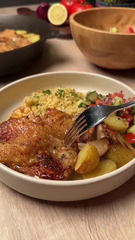 Anatolian Roast Chicken with Bulgur and Shepherd’s Salad 🍗 🌾  #mediterraneanfood #recipeideas #kochen 