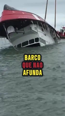 Barcos que não afundam: conheça as embarcações com sistema de autocorreção, self-righting boats, que desvira o barco depois de capotar.  #barcos #boats #embarcacao #navegacao #nautico #marinha #navio #naval #engenharianaval 