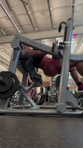 Amazing glute machine at LA Fitness  #glutesworkout #train #workout #gymrat #bodybuilding #gym #Fitness #FitTok #fitgirl 