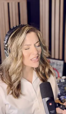 Quiet Nights of Quiet Stars (Corcovado) Antônio Carlos Jobim Cover ❤️ • #bossanova #jazz #nashville #mpb #brazil #brasil #music #singersofinstagram #corcovado #sinatra #jobim 