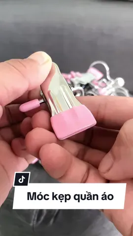 Móc kẹp đơn đa năng tiện lợi treo quần áo hoặc đồ đạc với chất liệu inox không rỉ giúp tiết kiệm không gian tủ và giữ fom quần áo #mockepquanao #mockepdontreoquanao #mockeptreoquanao #mockeptreodo #mockepdanang 