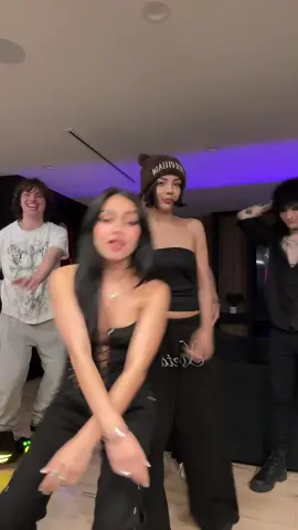 @Jake Webber @Johnnie Guilbert @chase @neiima <3   @$wagLord 